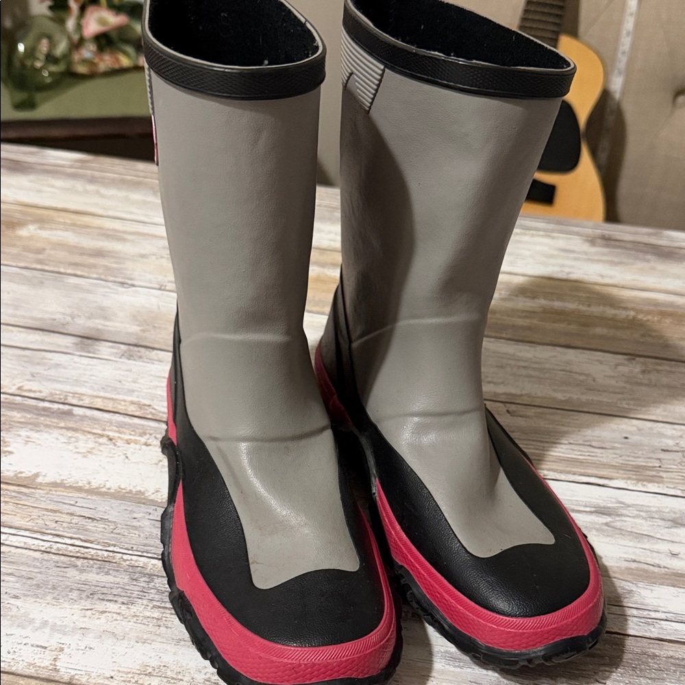 Muk Luks Women's Gray and Black Boots with Red Accents